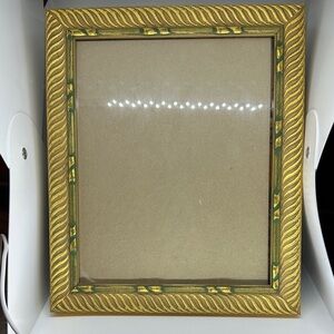 Elegant Gold and Green Picture Frame, vintage style